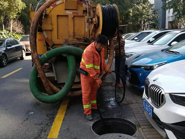 洛扎排污管道清淤